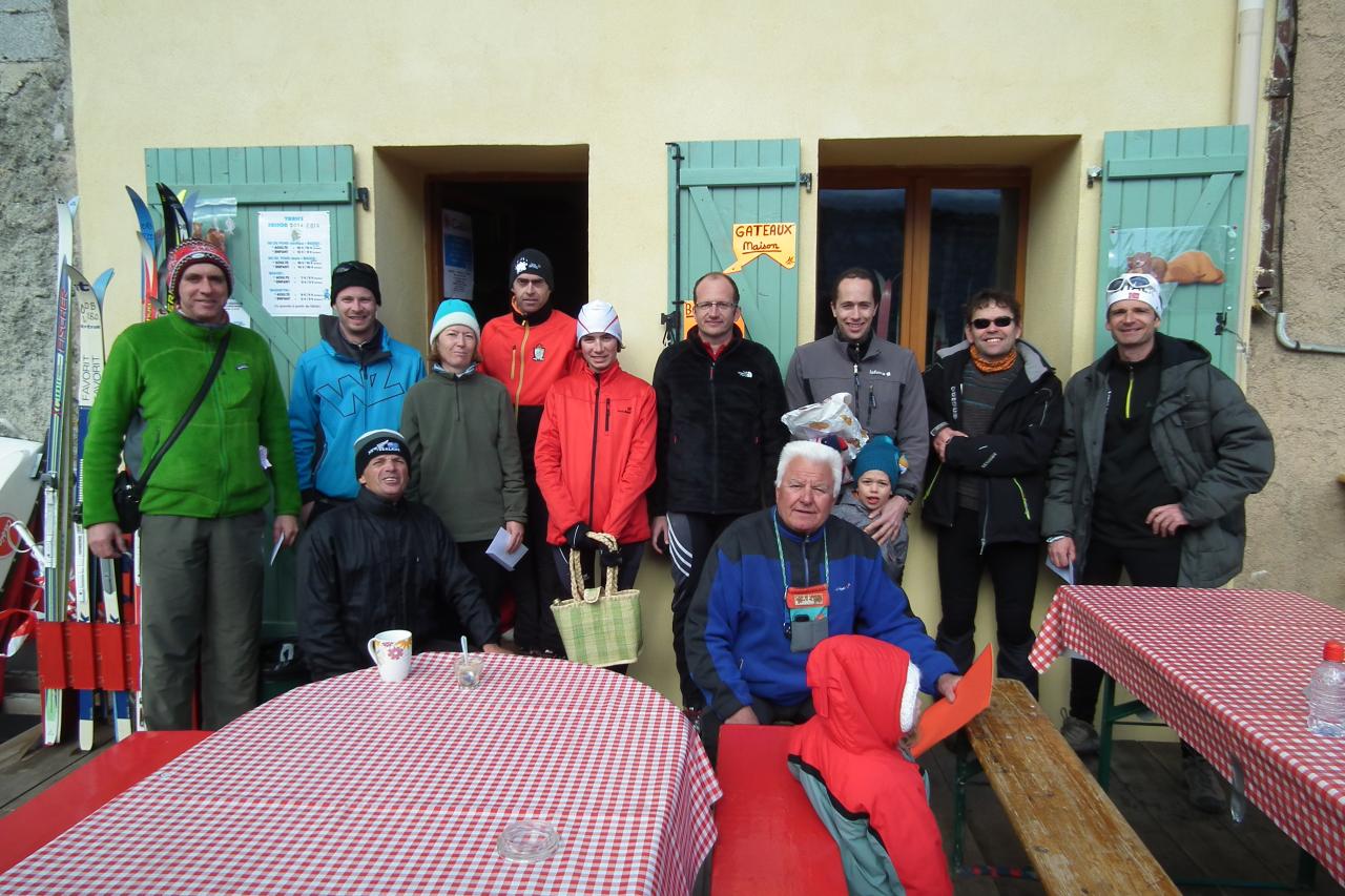 Les participants au relais des Ours Bruns